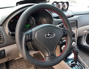 Перетяжка руля Субару натуральной кожей шов спортивный